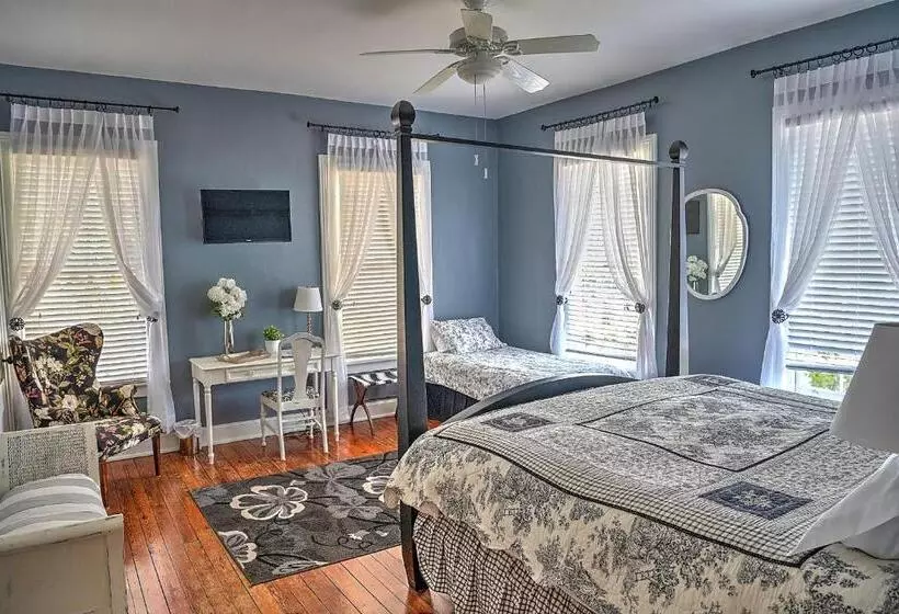 Open Gates Bed & Breakfast