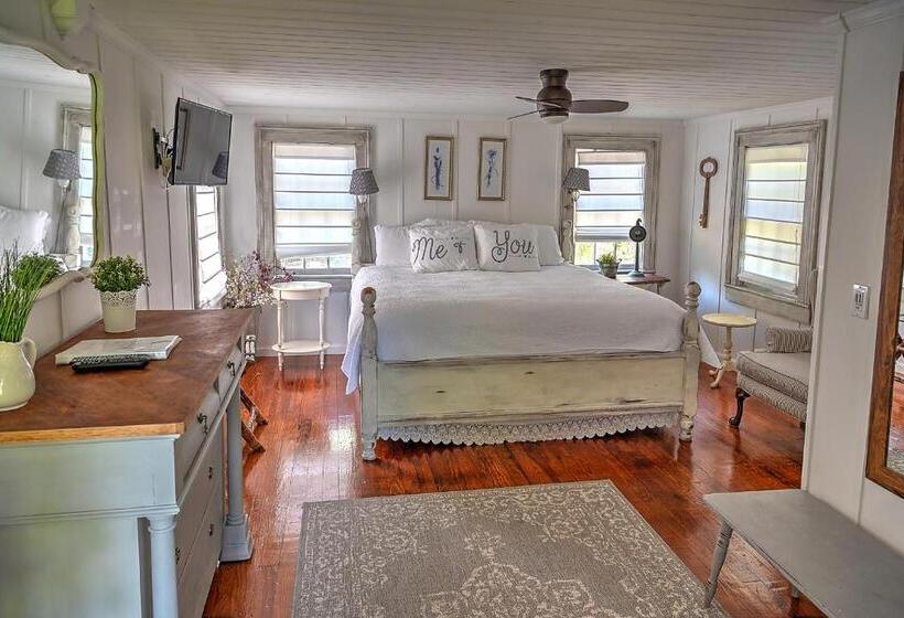 Open Gates Bed & Breakfast