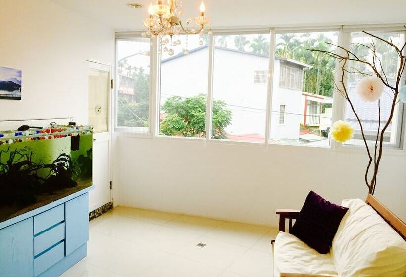 پانسیون Sun Moon Lake Yue Retreat