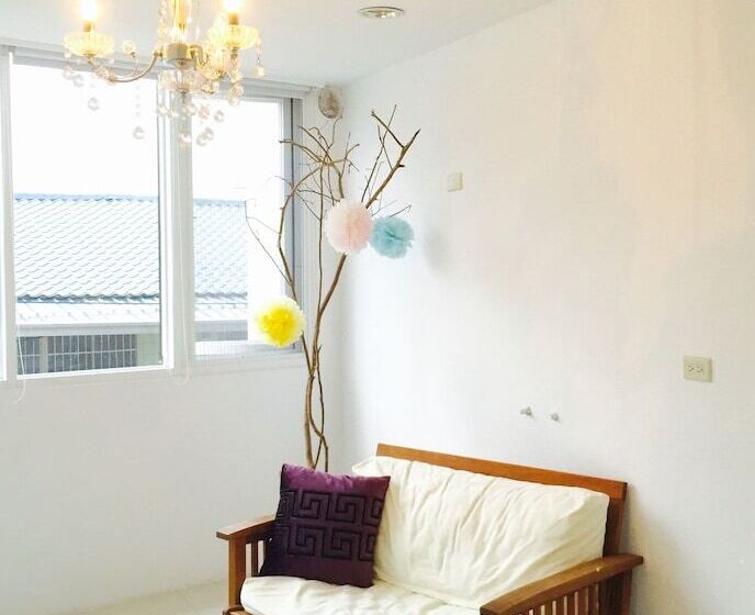 پانسیون Sun Moon Lake Yue Retreat