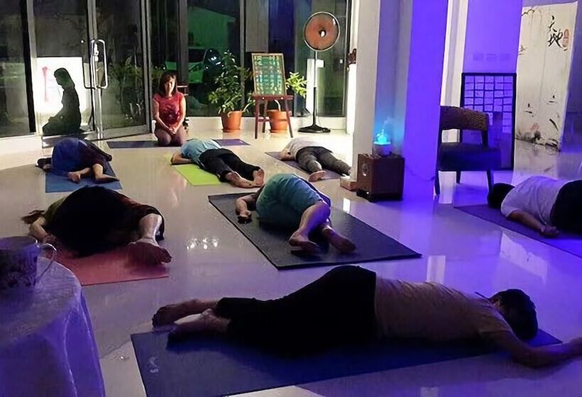 پانسیون Sun Moon Lake Yue Retreat