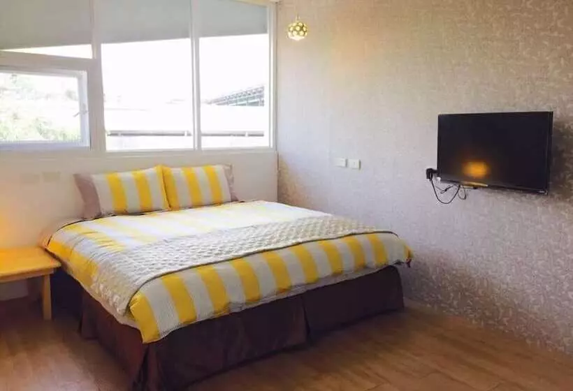 پانسیون Sun Moon Lake Yue Retreat
