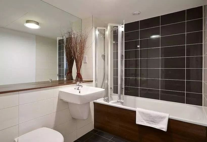 Skyline Plaza By Viridian Apartments