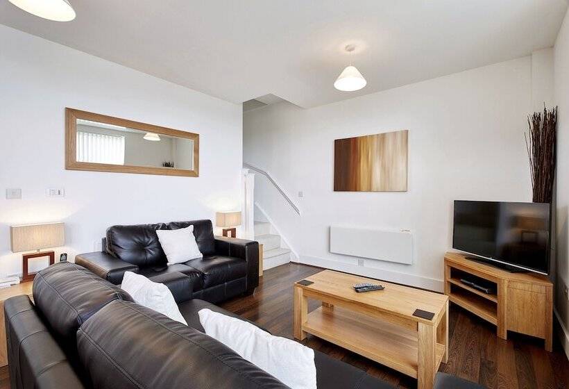 Skyline Plaza By Viridian Apartments