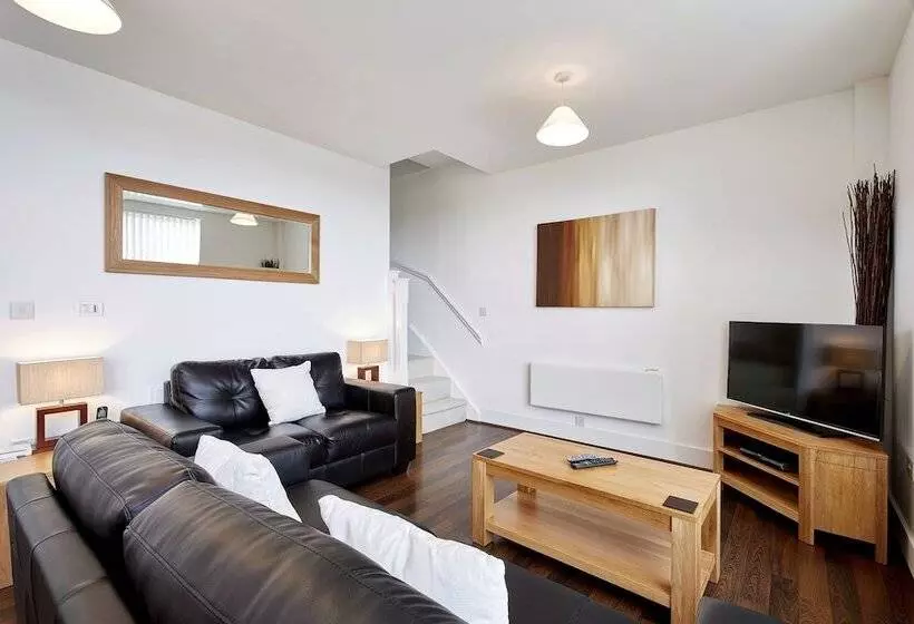 Skyline Plaza By Viridian Apartments