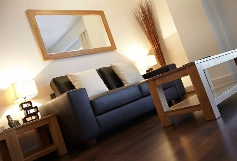 Skyline Plaza By Viridian Apartments