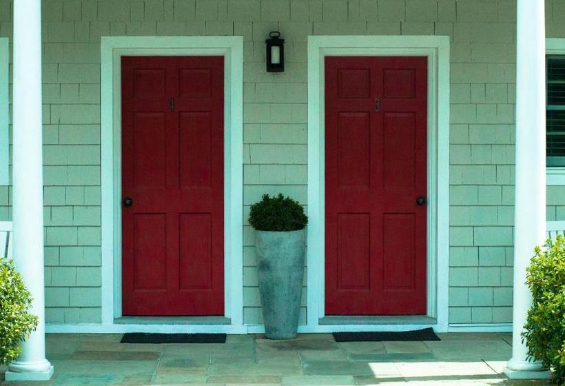 Southampton Village Motel