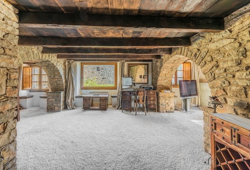 Tavertet Mountain Villa