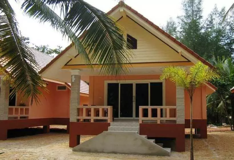 هتل Ao Thong Beach Bungalows & Restaurant
