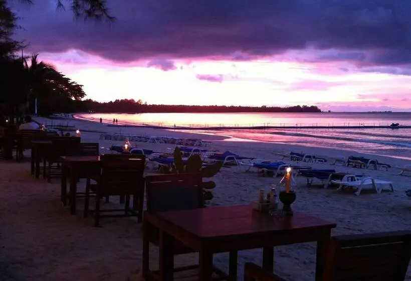 هتل Ao Thong Beach Bungalows & Restaurant
