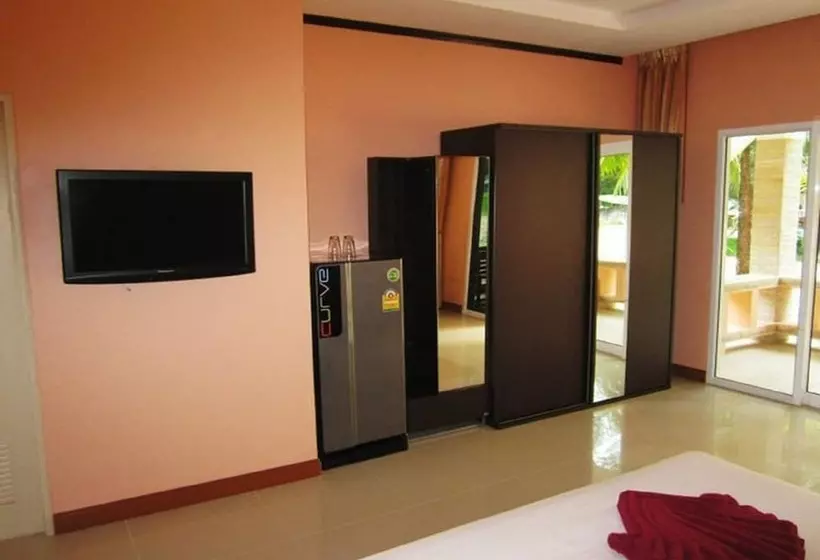 هتل Ao Thong Beach Bungalows & Restaurant