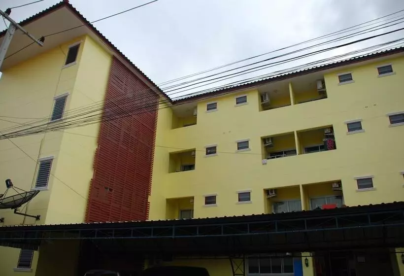 هتل Nuttasit Apartment