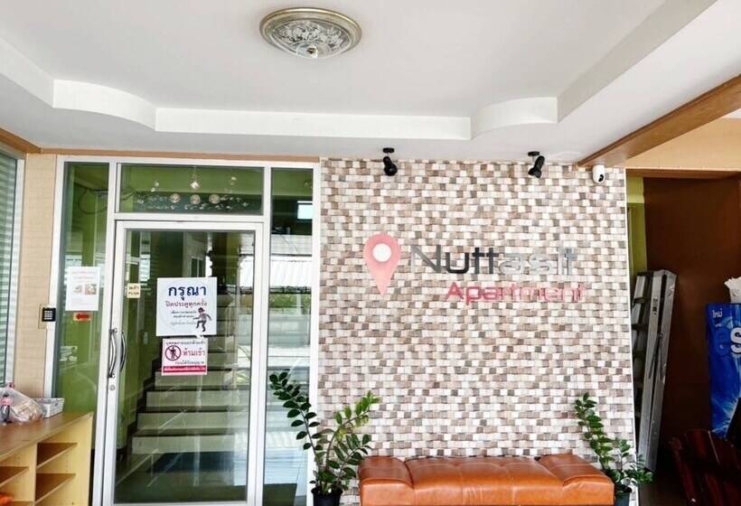 בית מלון כפרי Nuttasit Apartment