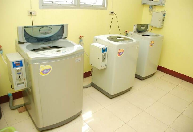 בית מלון כפרי Nuttasit Apartment