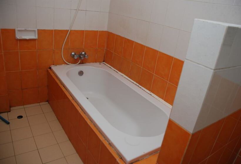 בית מלון כפרי Nuttasit Apartment