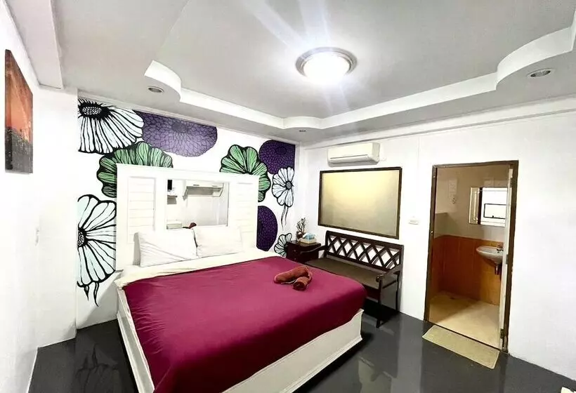 هتل Nuttasit Apartment