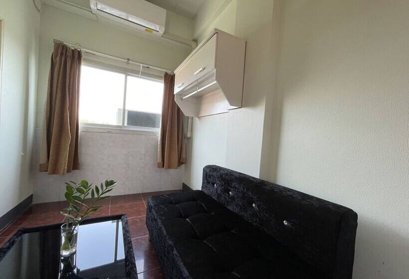 בית מלון כפרי Nuttasit Apartment