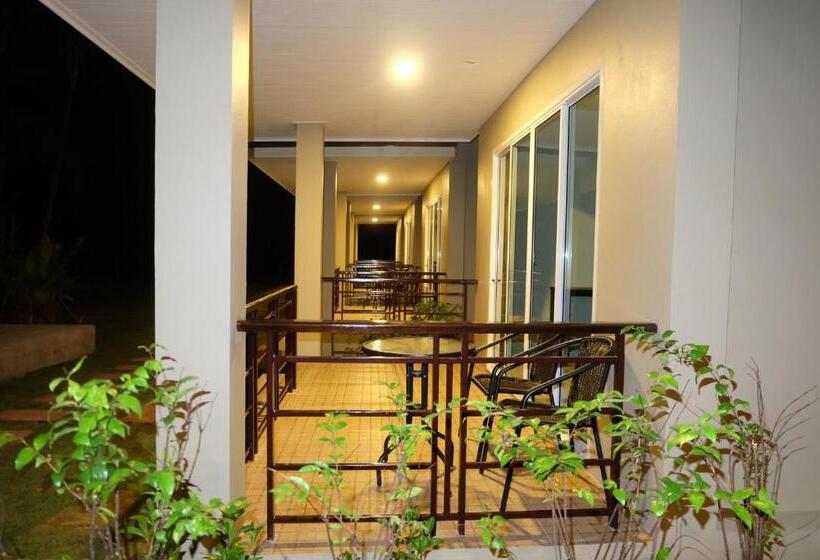 هتل The Oasis Khaolak Resort Sha Plus