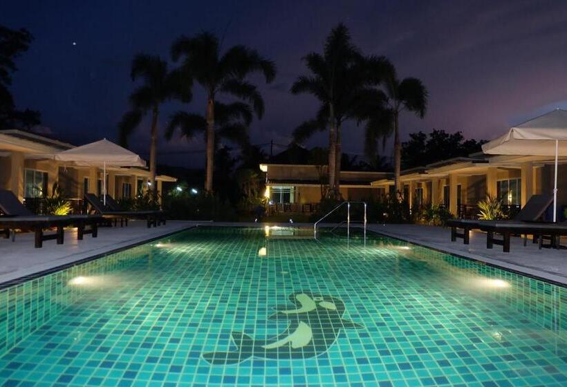 هتل The Oasis Khaolak Resort Sha Plus