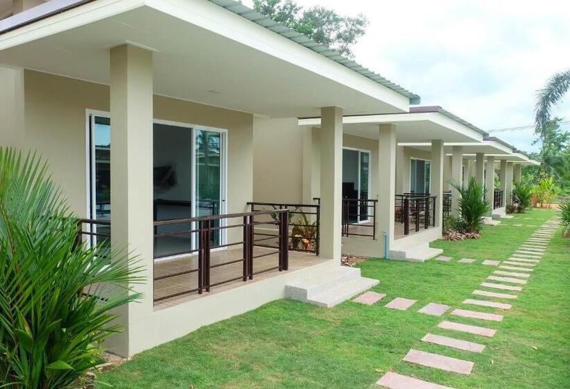 هتل The Oasis Khaolak Resort Sha Plus