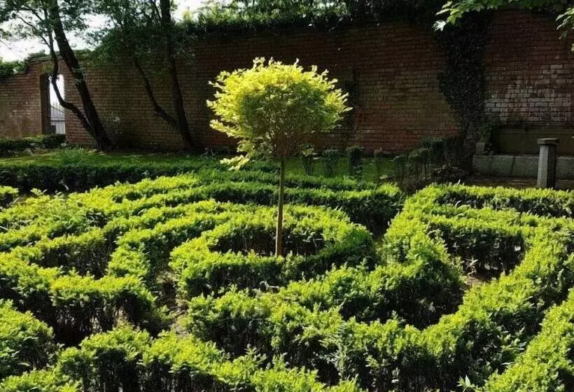 Majatalo Banoge House