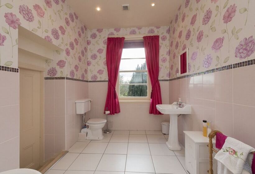 Пансион Banoge House