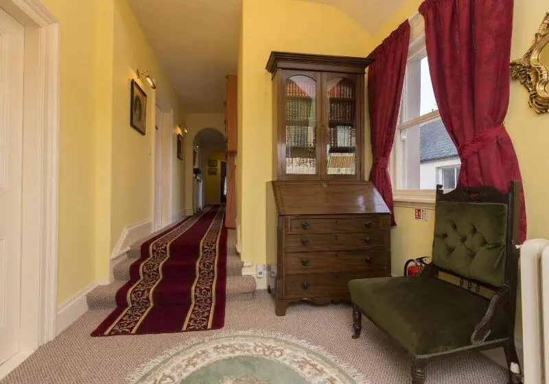 پانسیون Banoge House