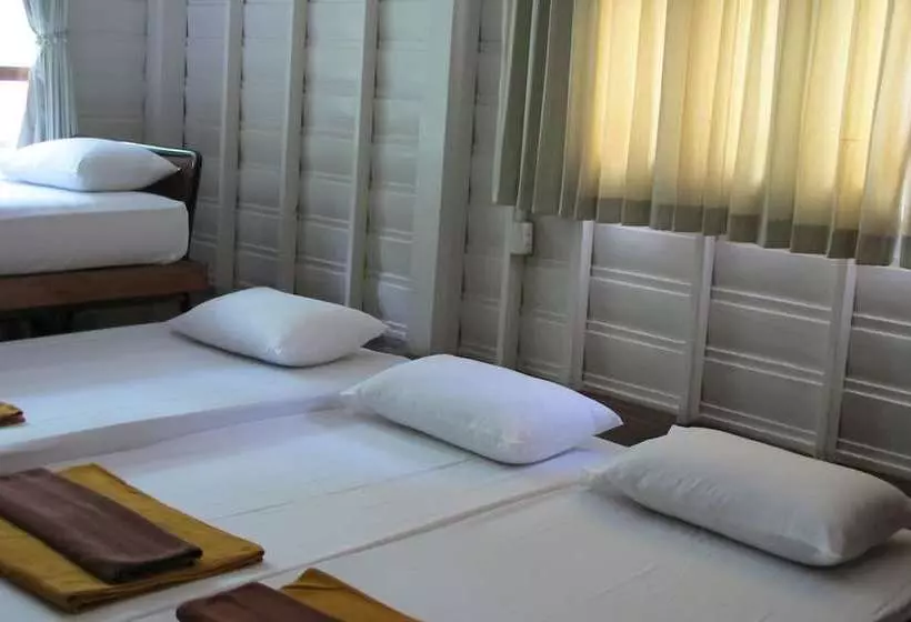 پانسیون Bansuan Bangsaen Resort