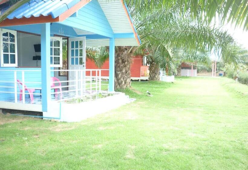 پانسیون Maneemudjalin Resorts Farm Stay