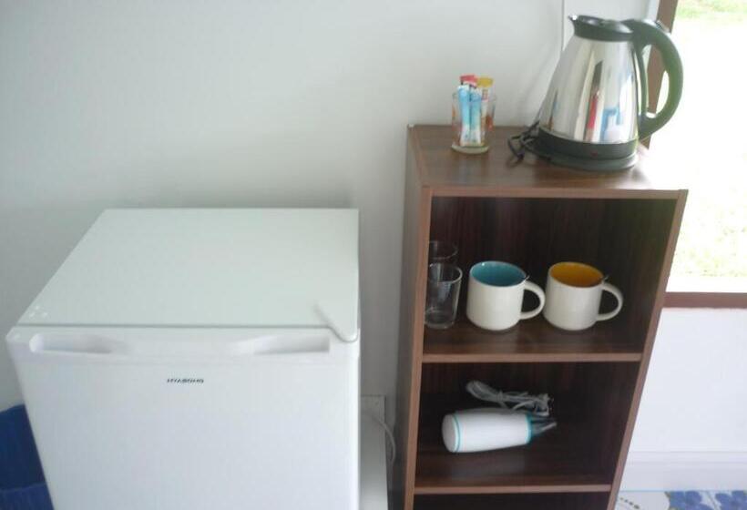 پانسیون Maneemudjalin Resorts Farm Stay