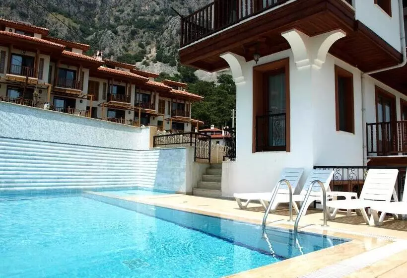 Portofino Apartments
