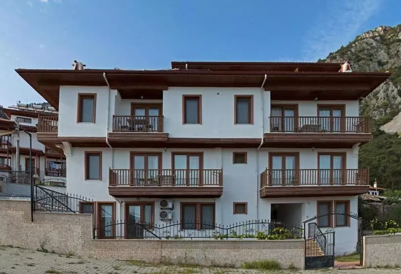 Portofino Apartments
