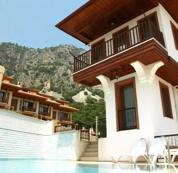 Portofino Apartments