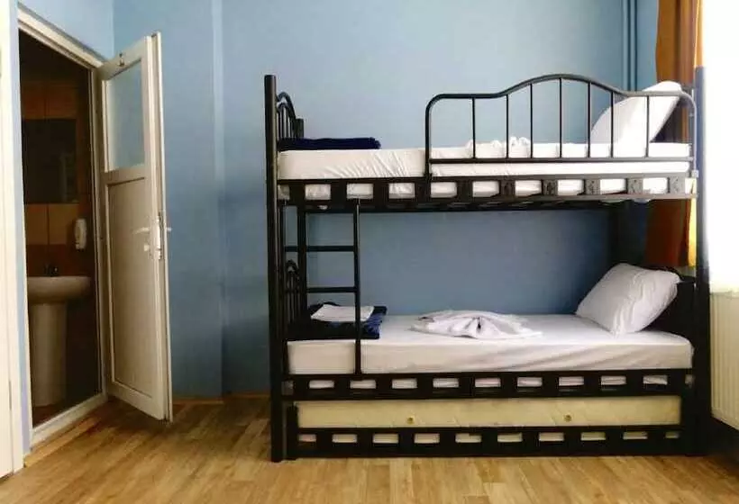 Avrasya Hostel
