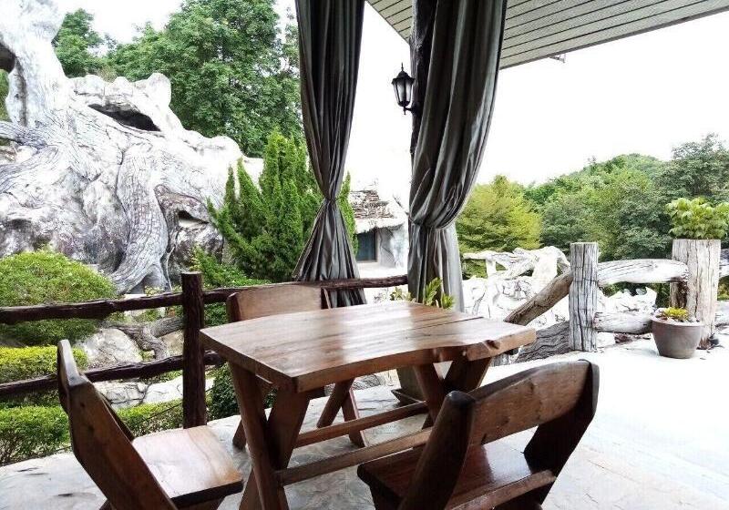 Hotel Had Ban Din Resort