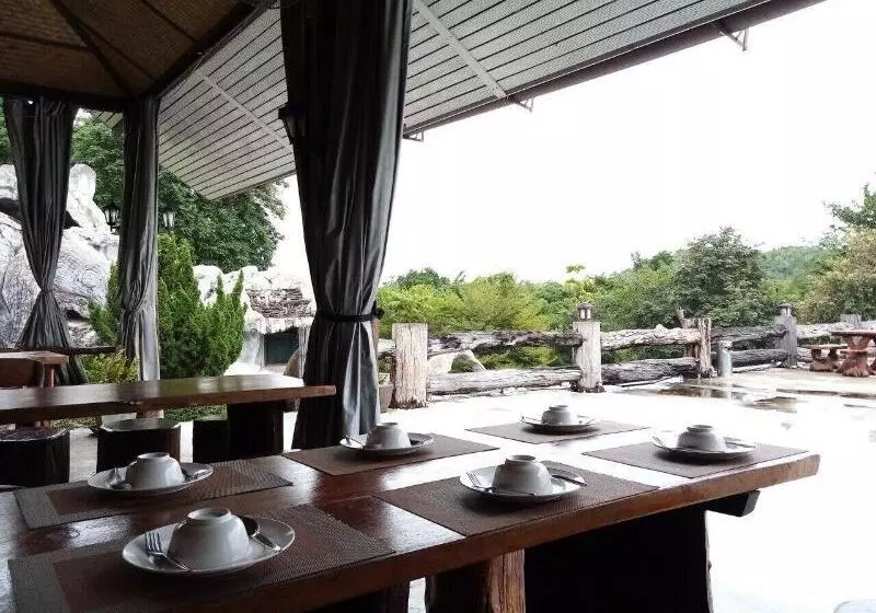 Hotelli Had Ban Din Resort