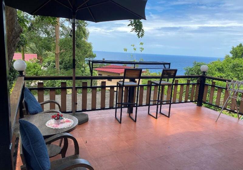 בית מלון כפרי Majestic Sea View Resort