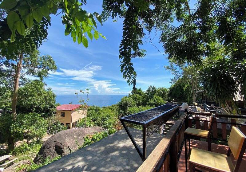 בית מלון כפרי Majestic Sea View Resort