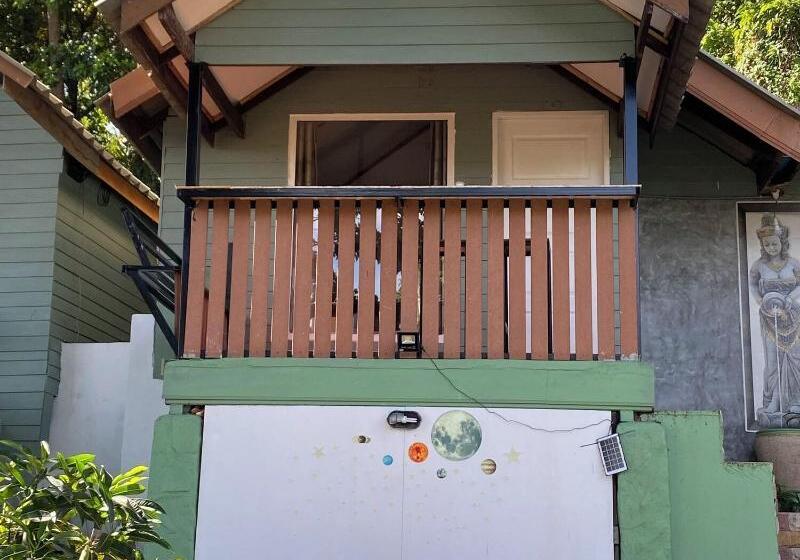 בית מלון כפרי Majestic Sea View Resort