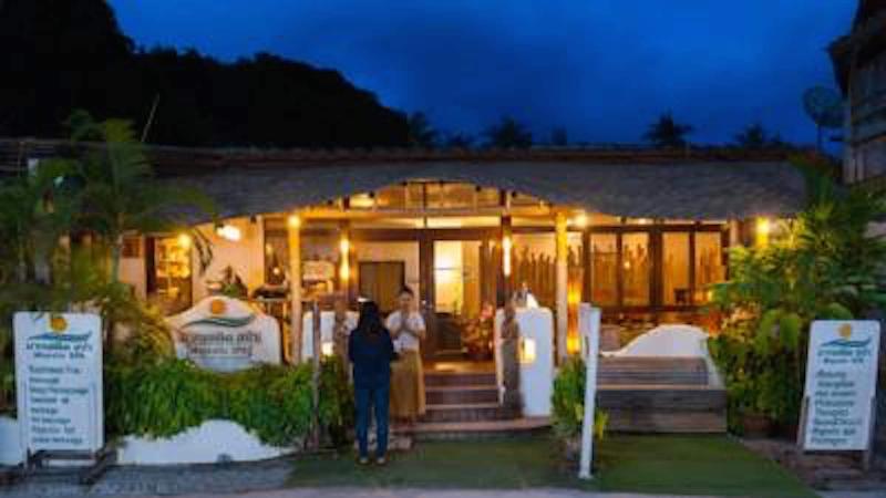 בית מלון כפרי Majestic Sea View Resort