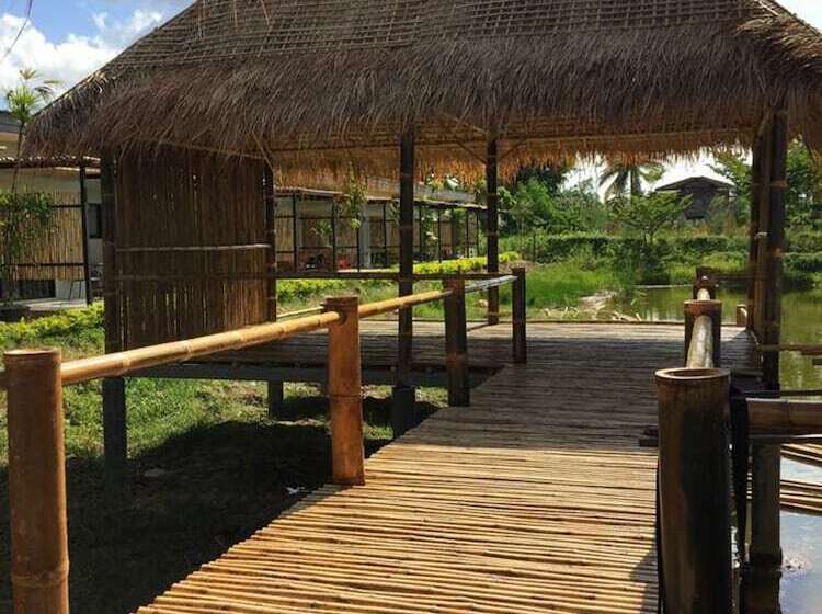 בית מלון כפרי Sabye D Resort At Surat