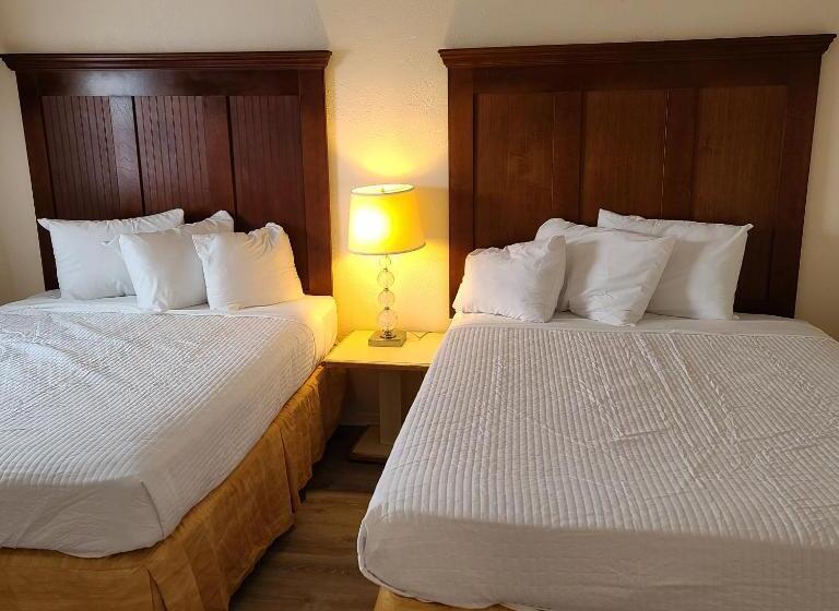 מוטל Oceanfront Twilight Surf