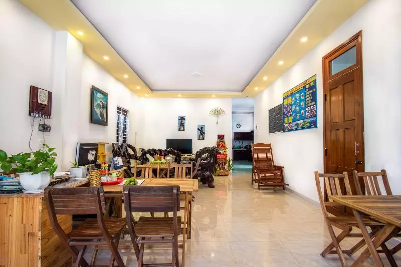 پانسیون Golden Bee Homestay