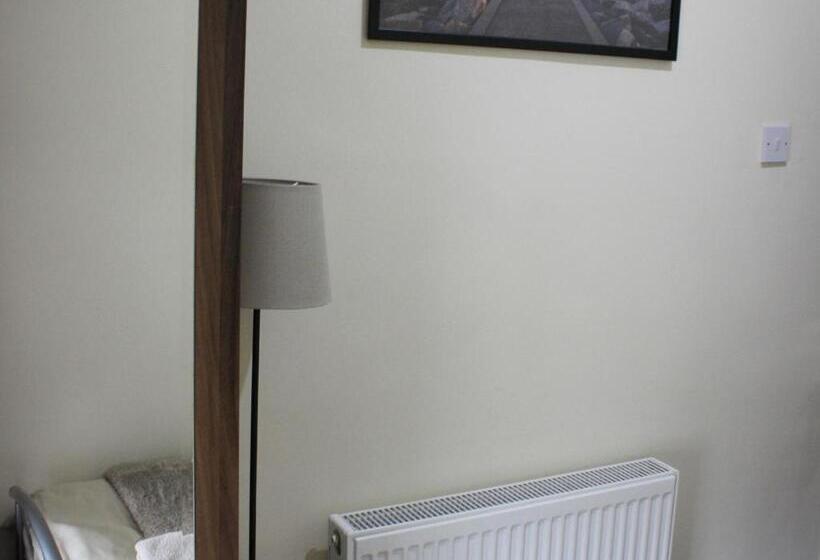 بنسيون Mary House 46