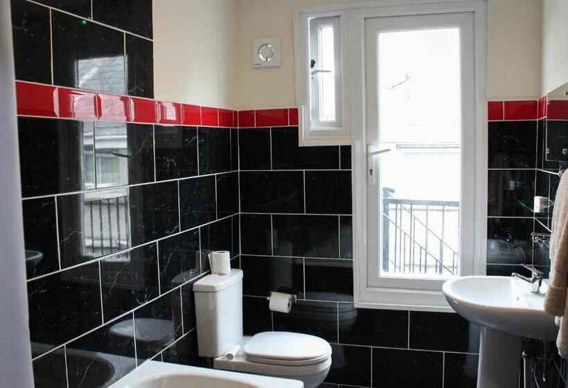 بنسيون Mary House 46