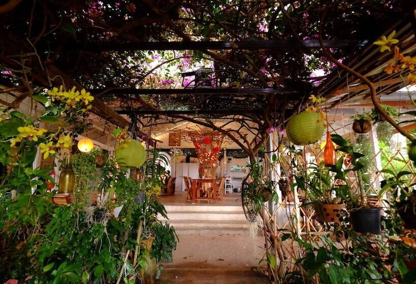 بنسيون Patty S Secret Garden