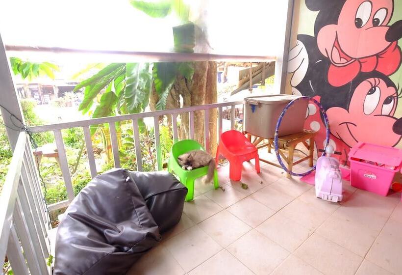 بنسيون Patty S Secret Garden