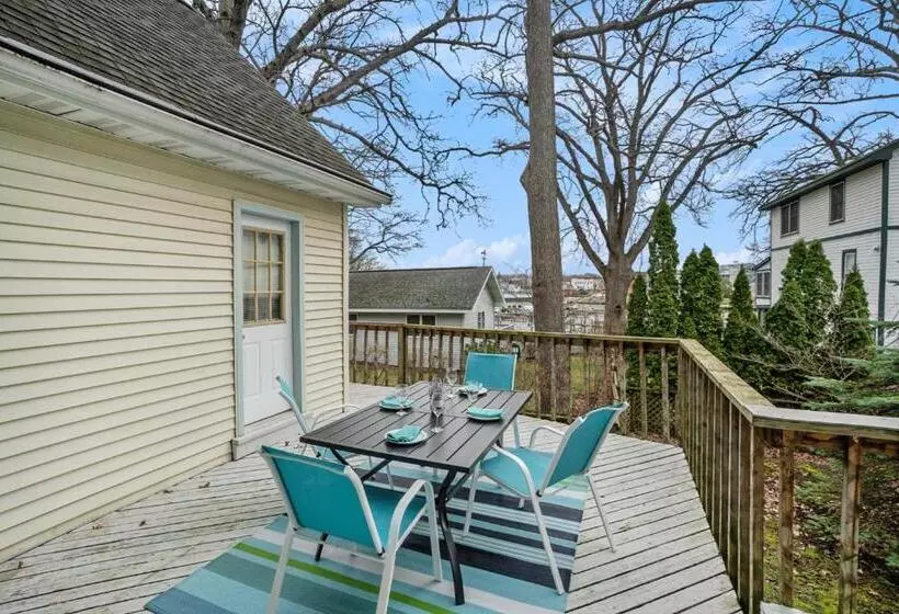 Aamiaismajoitus (B&B) Waters View Inn