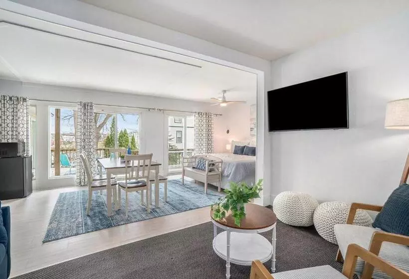 Aamiaismajoitus (B&B) Waters View Inn