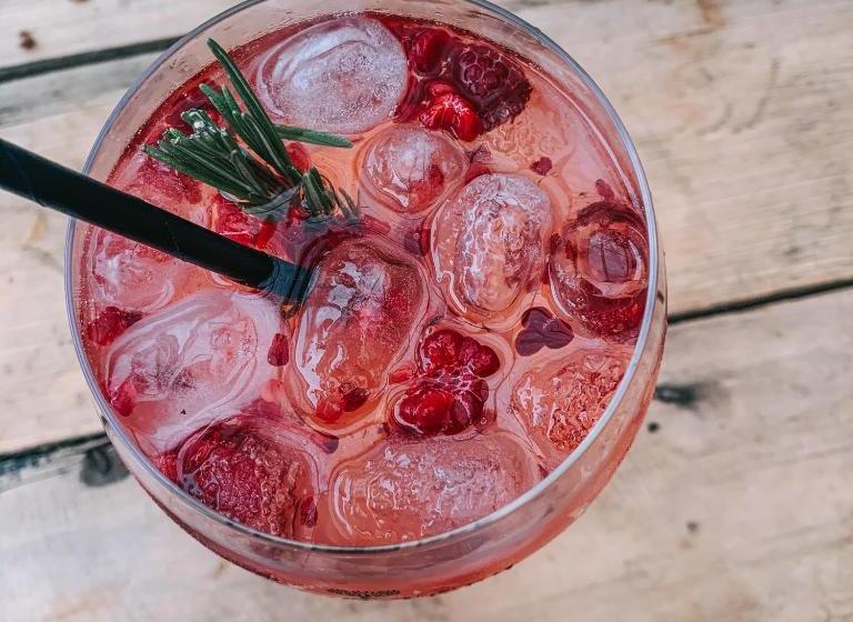 פונדק The Town Arms